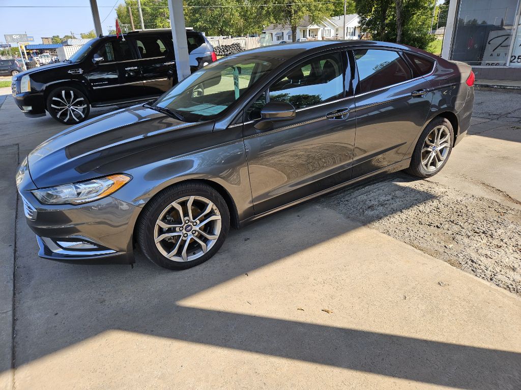 2017 Ford Fusion Image 3