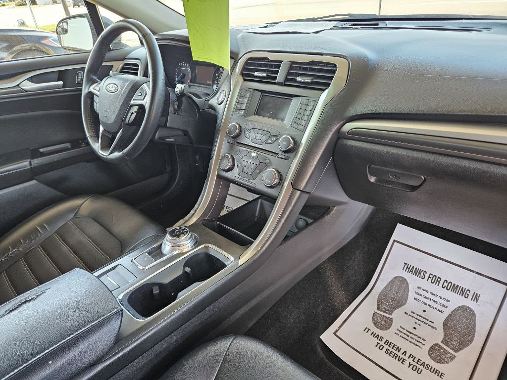 2017 Ford Fusion Image 12