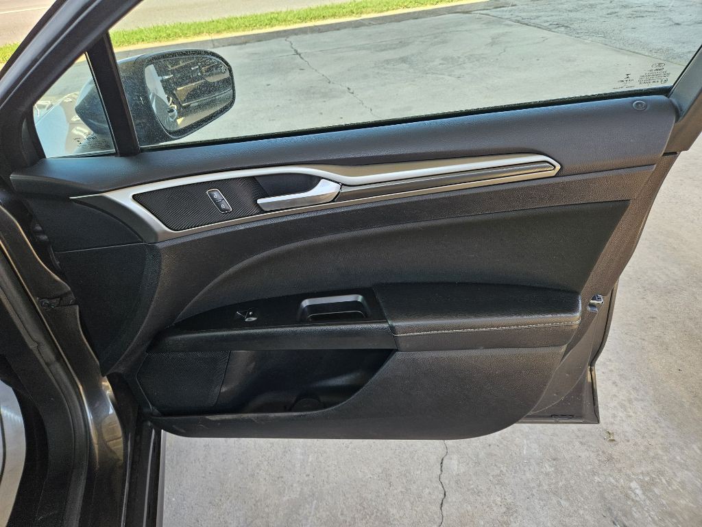 2017 Ford Fusion Image 14