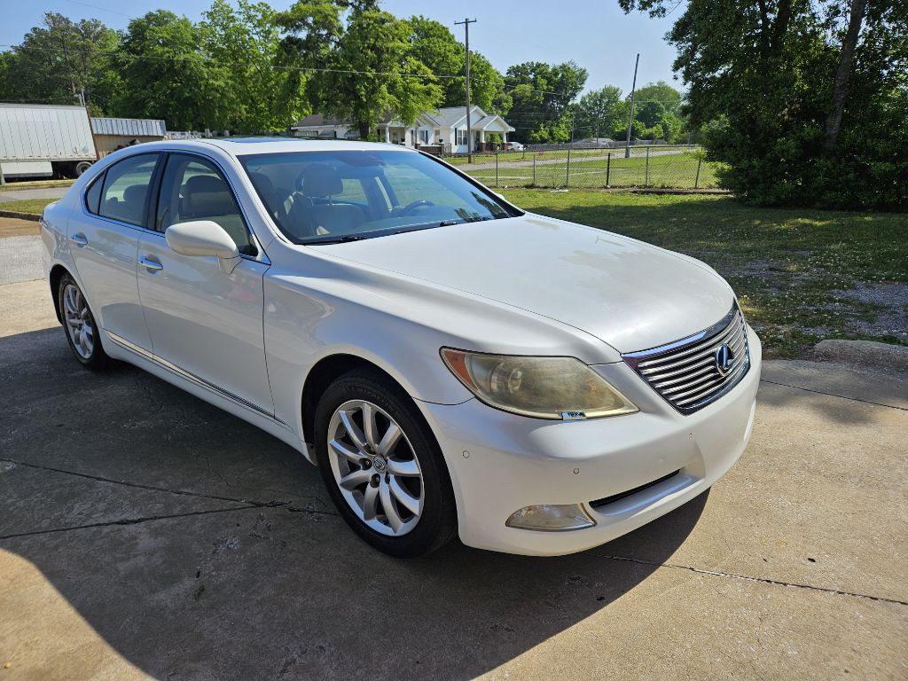 2009 Lexus LS Image 2
