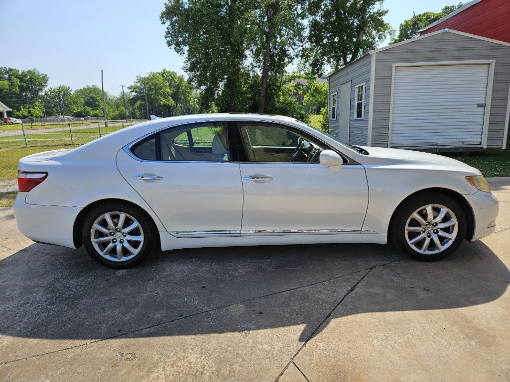 2009 Lexus LS Image 3