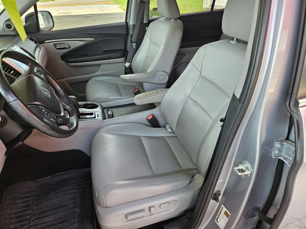 2017 Honda Pilot Image 9