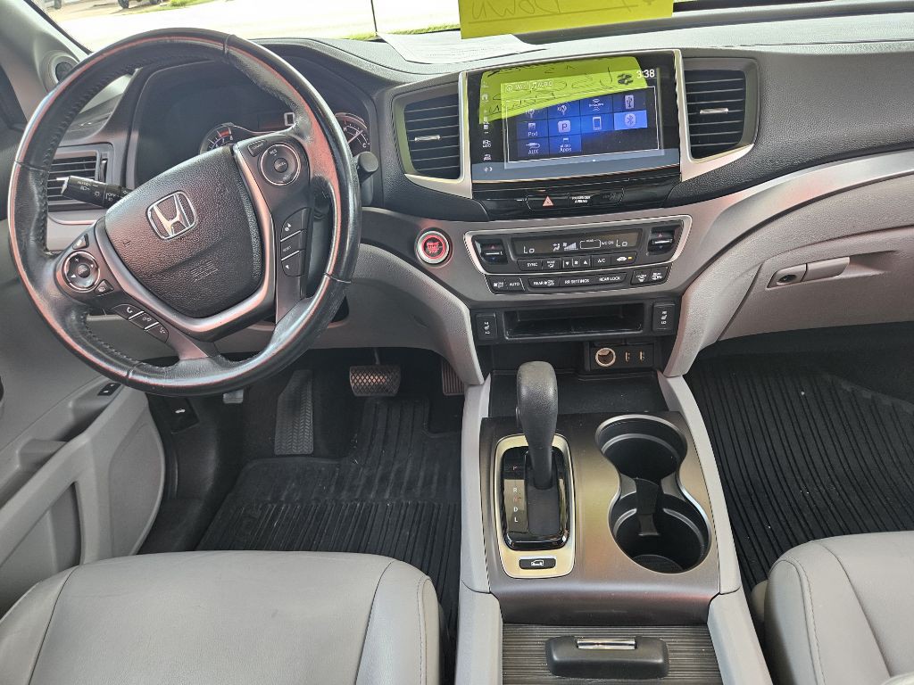 2017 Honda Pilot Image 19
