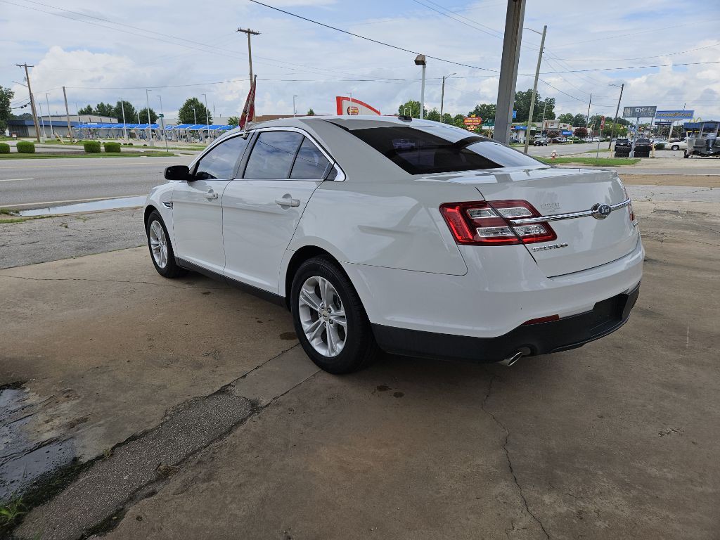 2018 Ford Taurus Image 3