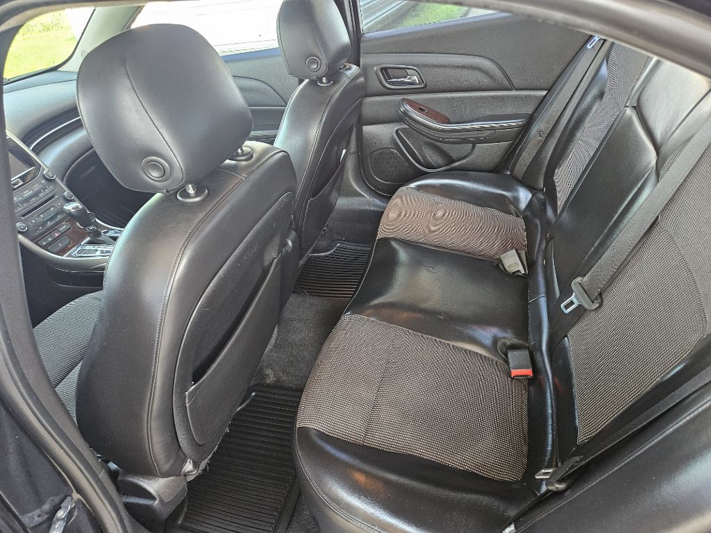 2013 Chevrolet Malibu Image 6