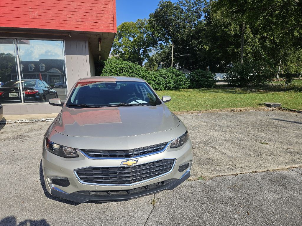 2016 Chevrolet Malibu Image 2