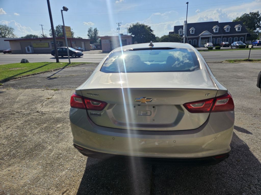 2016 Chevrolet Malibu Image 4