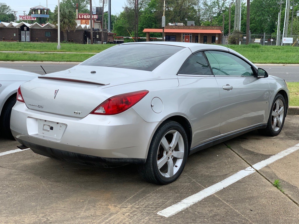 2007 Pontiac G6 Image 2