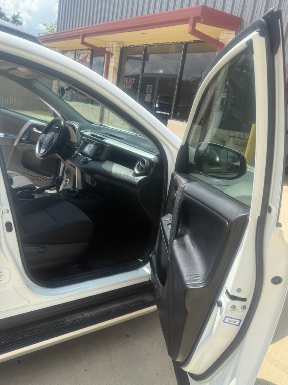 2017 Toyota Rav4 Image 5