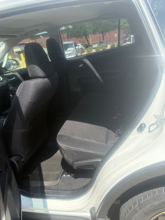 2017 Toyota Rav4 Image 7