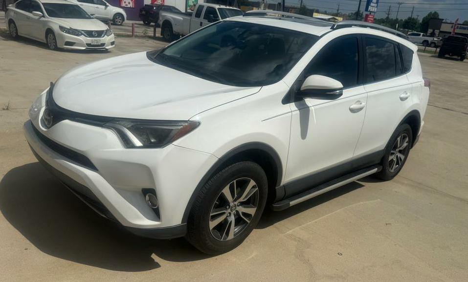 2017 Toyota Rav4 Image 1