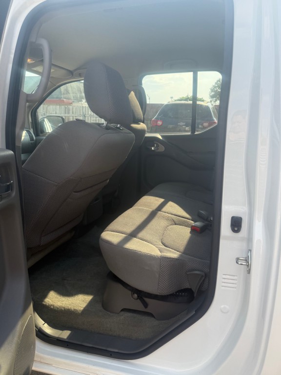 2017 Nissan Frontier Image 7