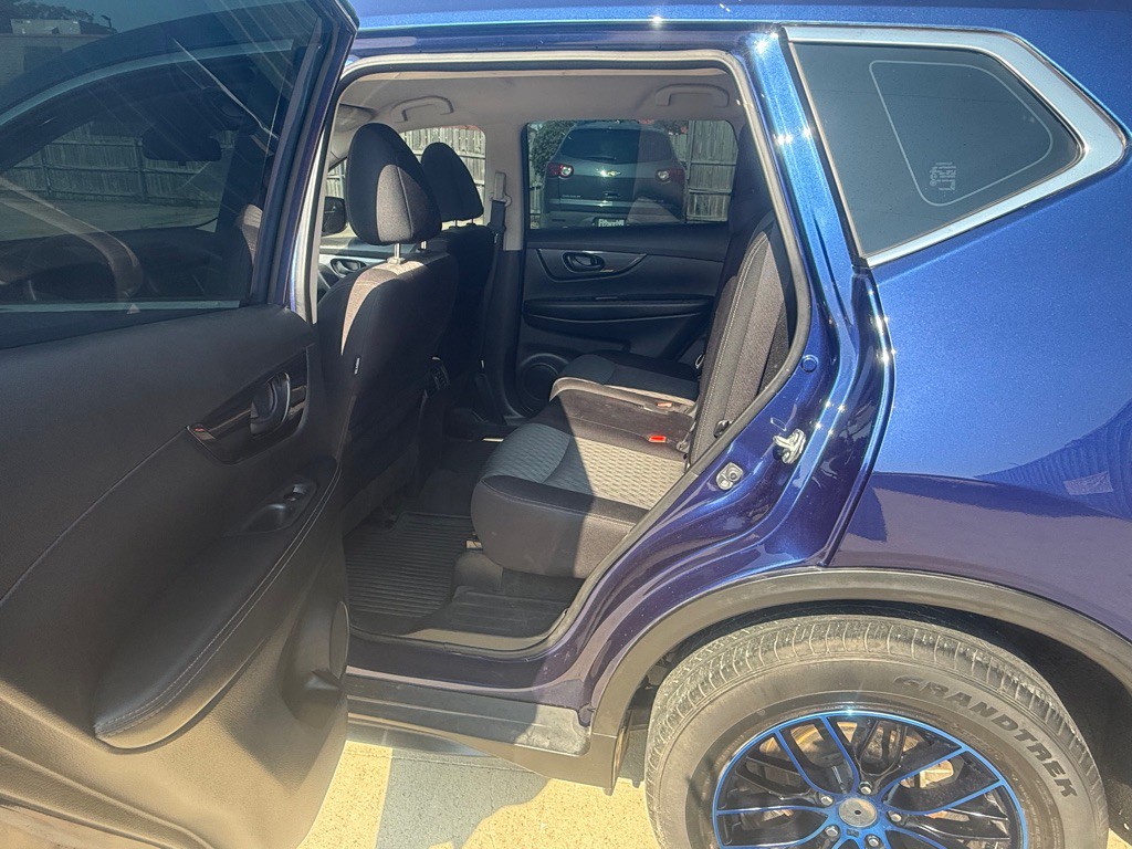 2020 Nissan Rogue Image 6