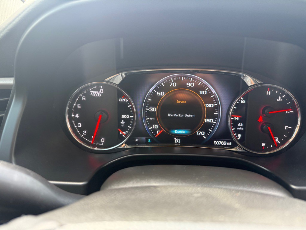 2018 GMC Acadia Image 2
