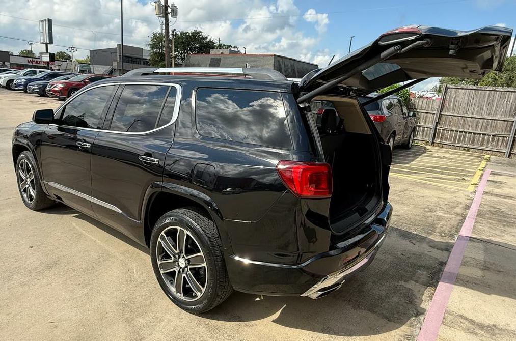 2018 GMC Acadia Image 5