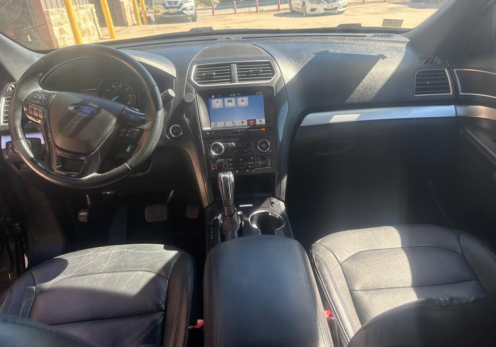 2017 Ford Explorer Image 3