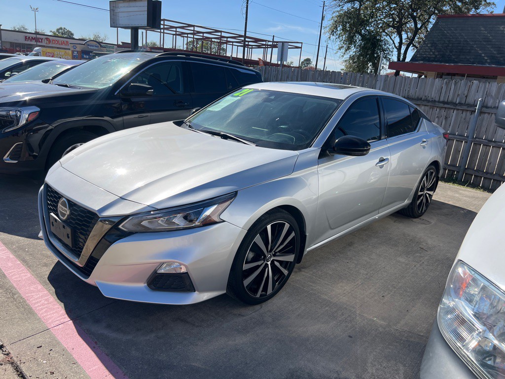 2021 Nissan Altima Image 2