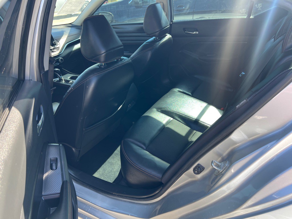 2021 Nissan Altima Image 7