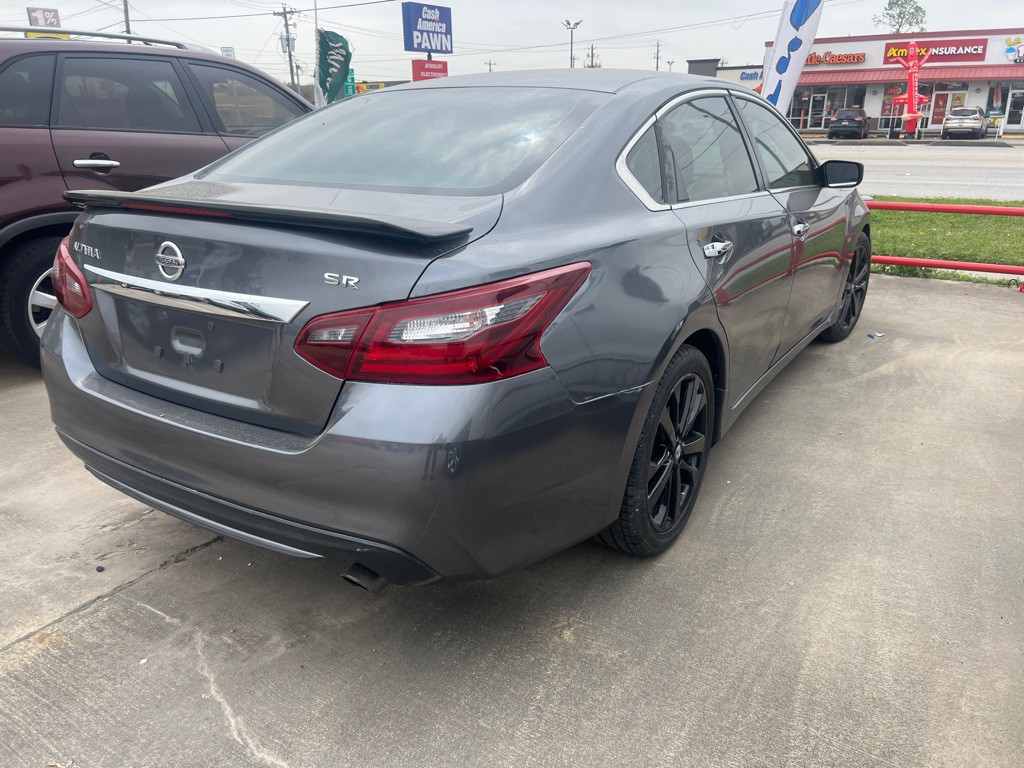 2017 Nissan Altima Image 5