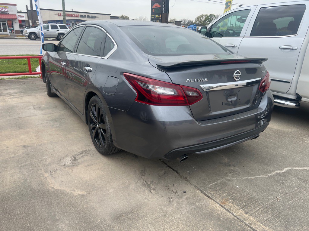 2017 Nissan Altima Image 6