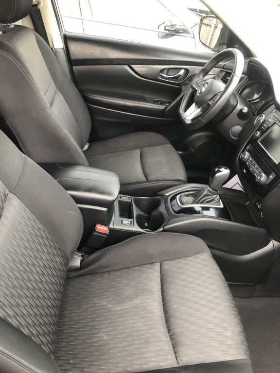 2018 Nissan Rogue Image 8