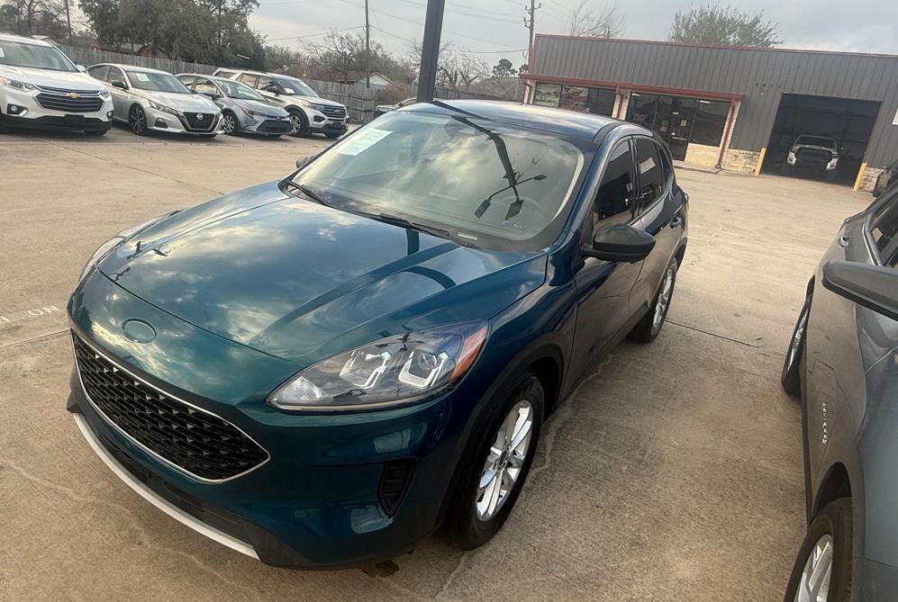 2020 Ford Escape Image 3