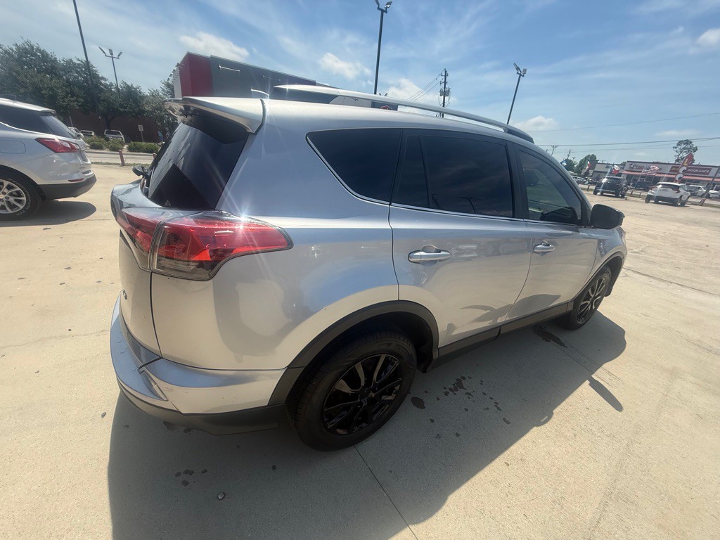 2018 Toyota Rav4 Image 7