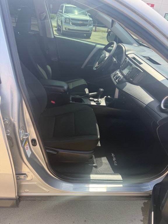 2018 Toyota Rav4 Image 9