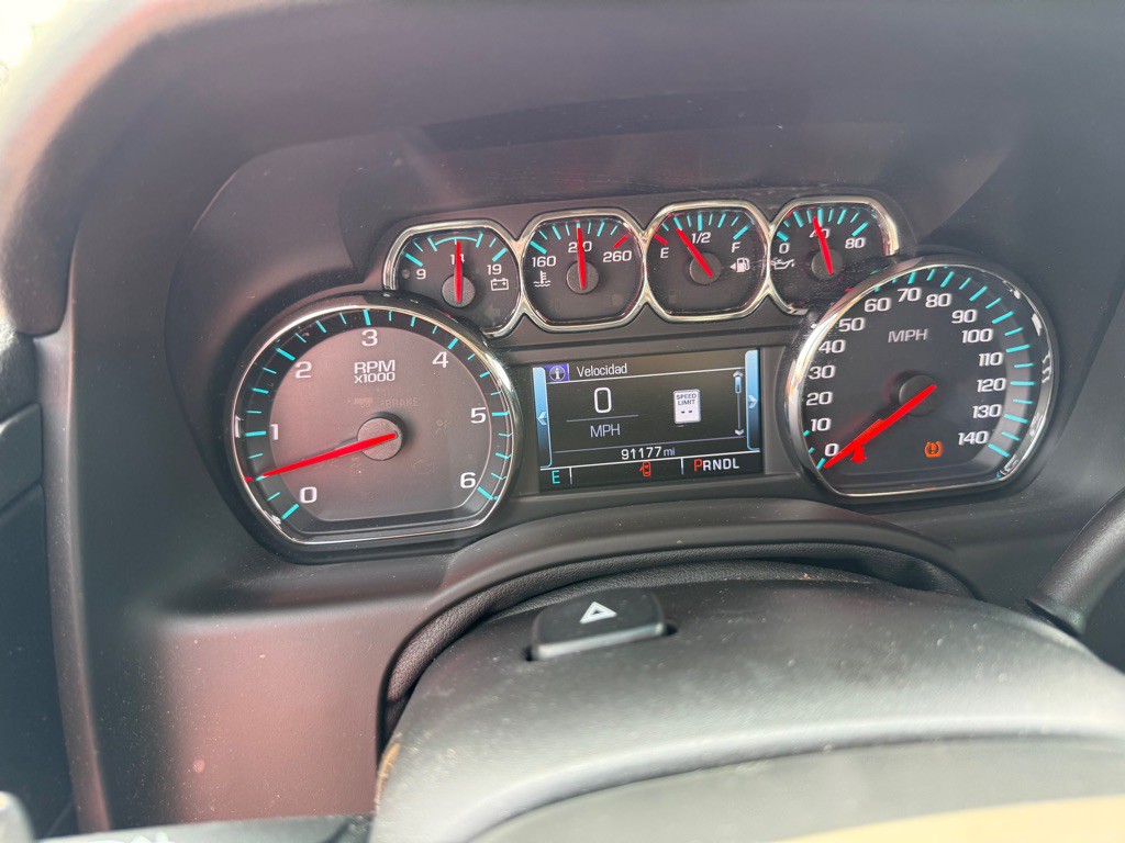 2018 Chevrolet Tahoe Image 2