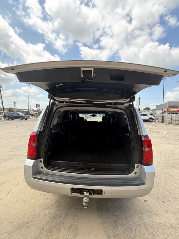 2017 Chevrolet Suburban Image 6