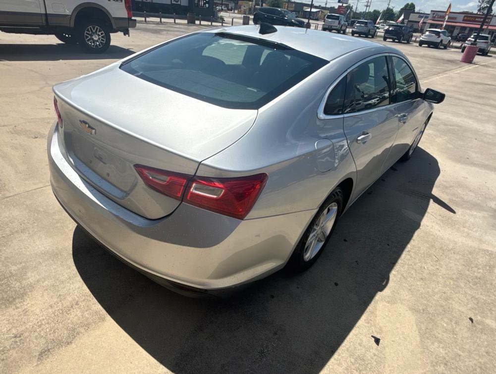 2019 Chevrolet Malibu Image 4