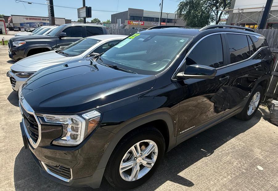 2022 GMC Terrain Image 2