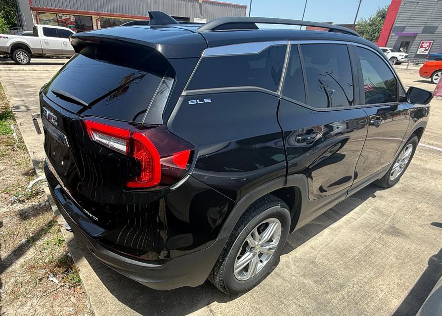 2022 GMC Terrain Image 3