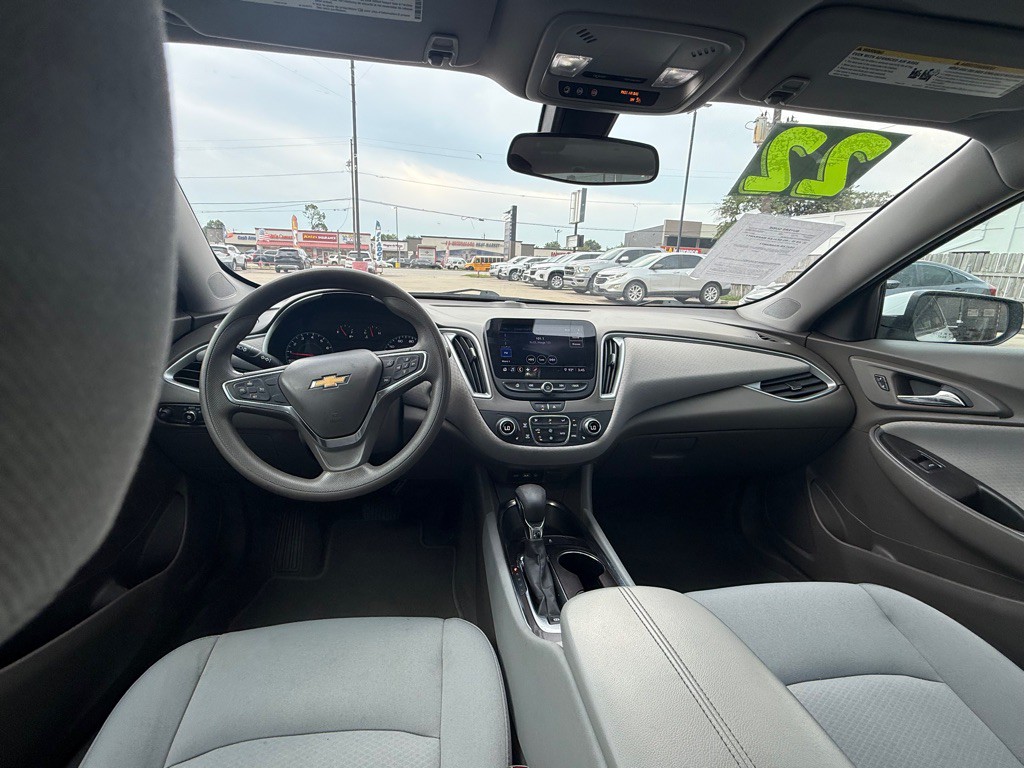 2022 Chevrolet Malibu Image 6