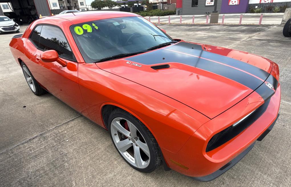 2009 Dodge Challenger Image 1