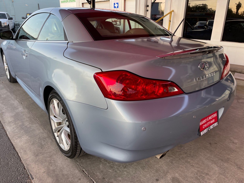 2012 INFINITI G37 Image 11
