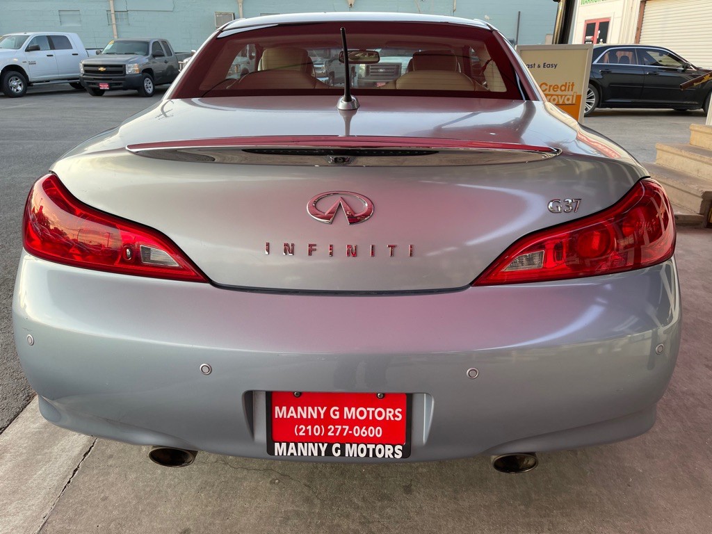 2012 INFINITI G37 Image 12