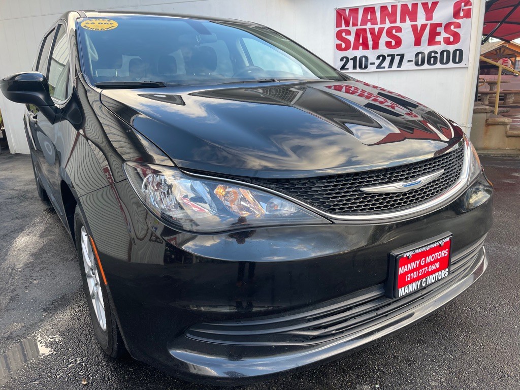 2018 Chrysler Pacifica Image 1
