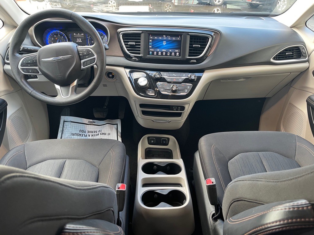 2018 Chrysler Pacifica Image 5