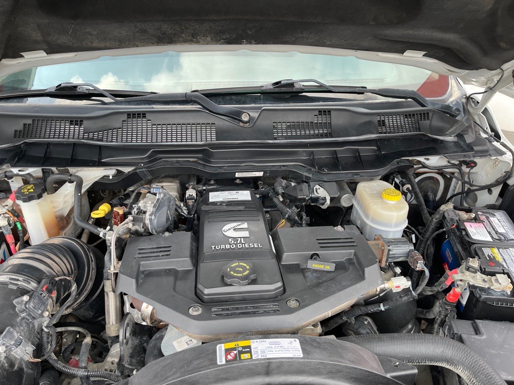 2018 RAM 3500 Image 2