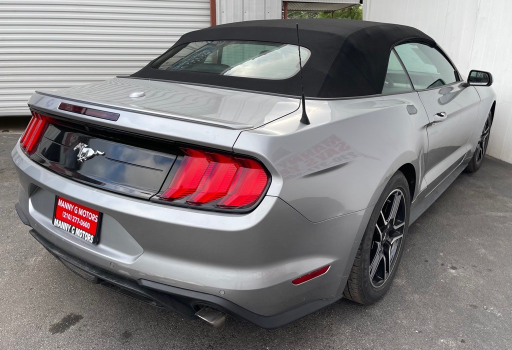 2021 Ford Mustang Image 12