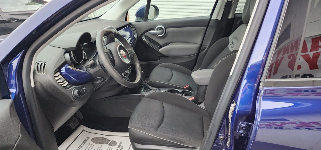 2016 FIAT 500 Image 5