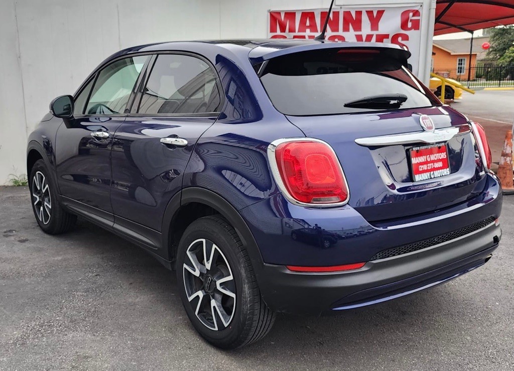 2016 FIAT 500 Image 10