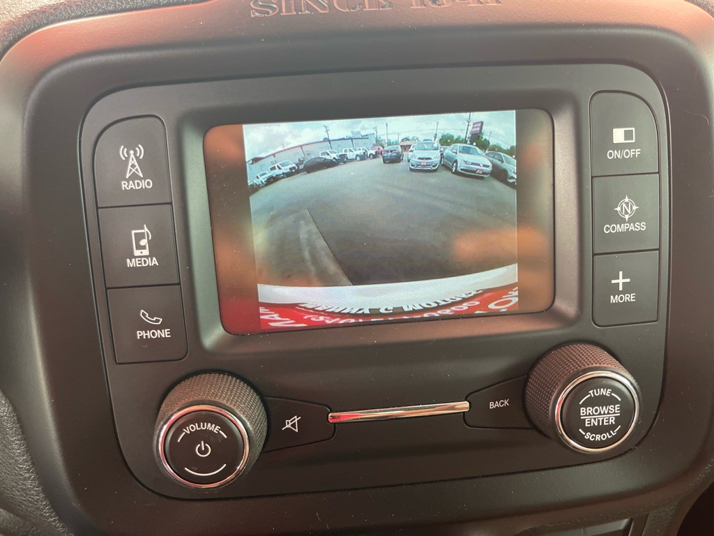 2015 Jeep Renegade Image 10