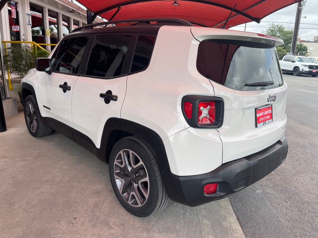 2015 Jeep Renegade Image 14