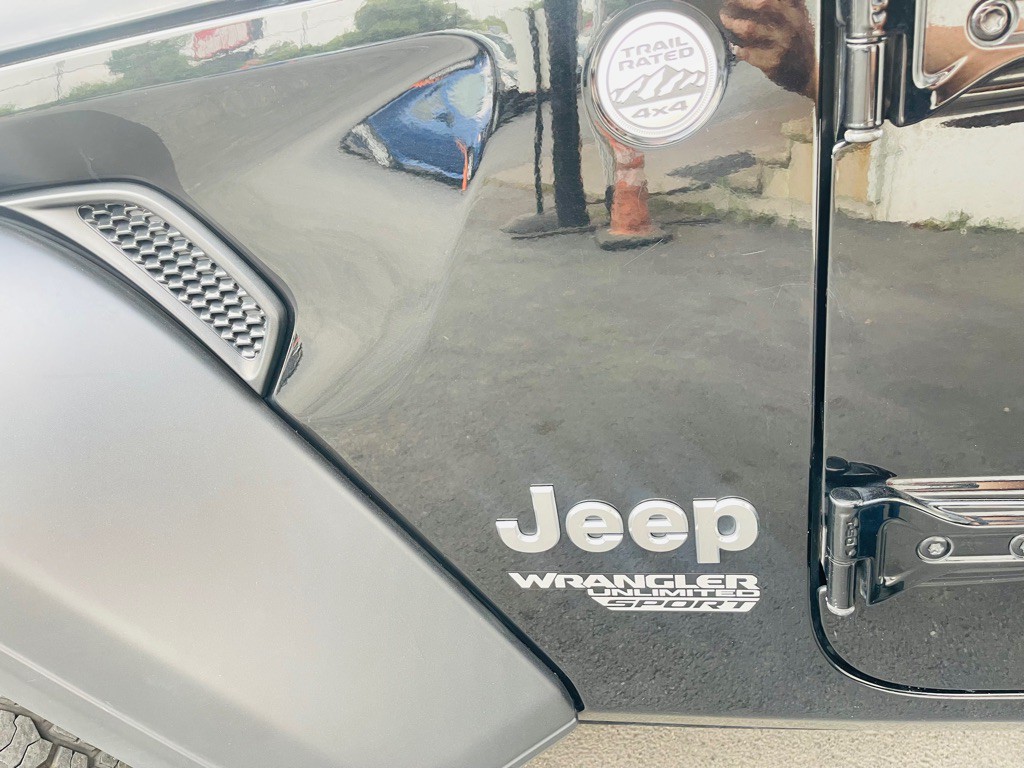 2021 Jeep Wrangler Unlimited Image 5