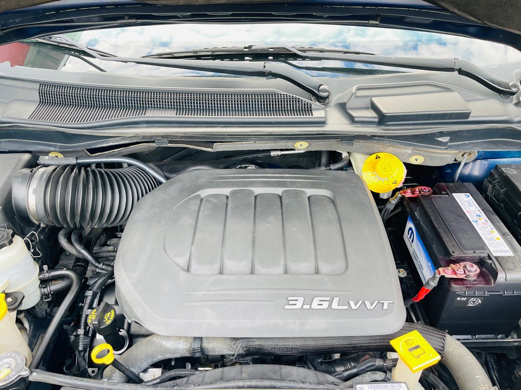 2014 Dodge Grand Caravan Image 2