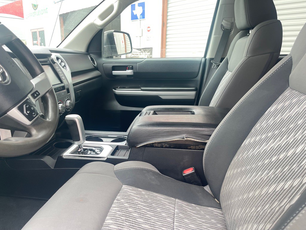2019 Toyota Tundra Image 2