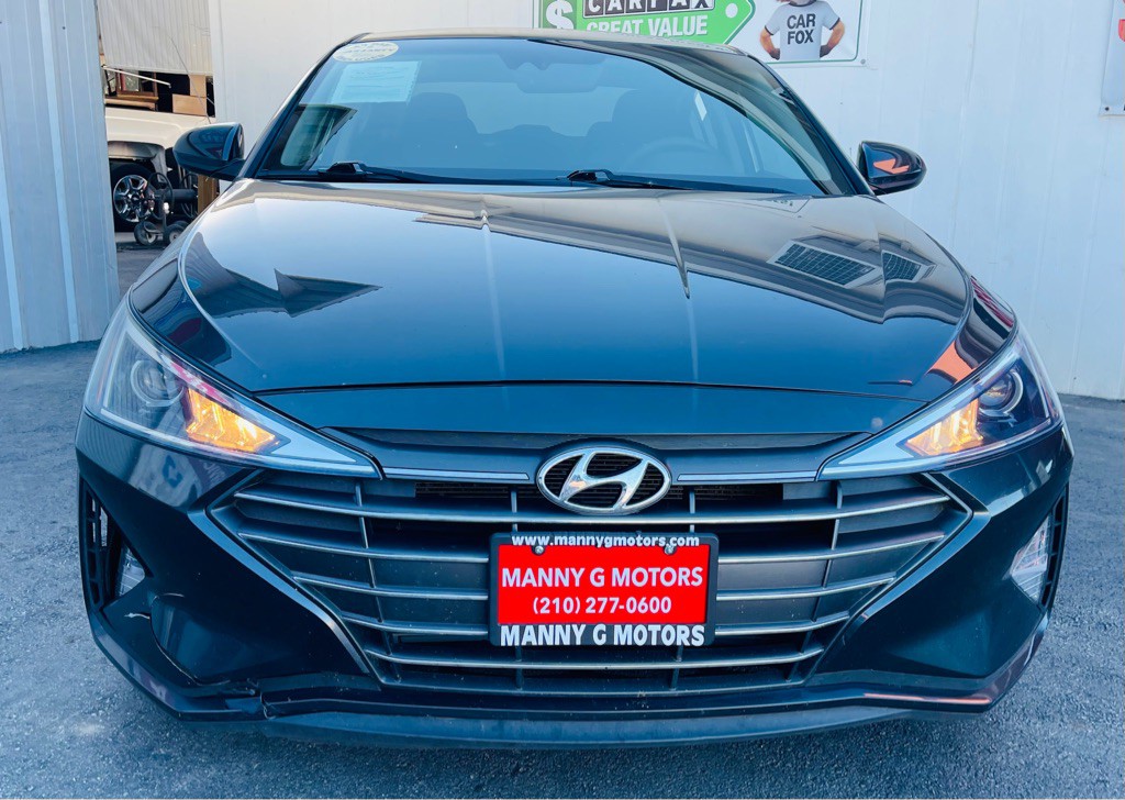 2020 Hyundai Elantra Image 3