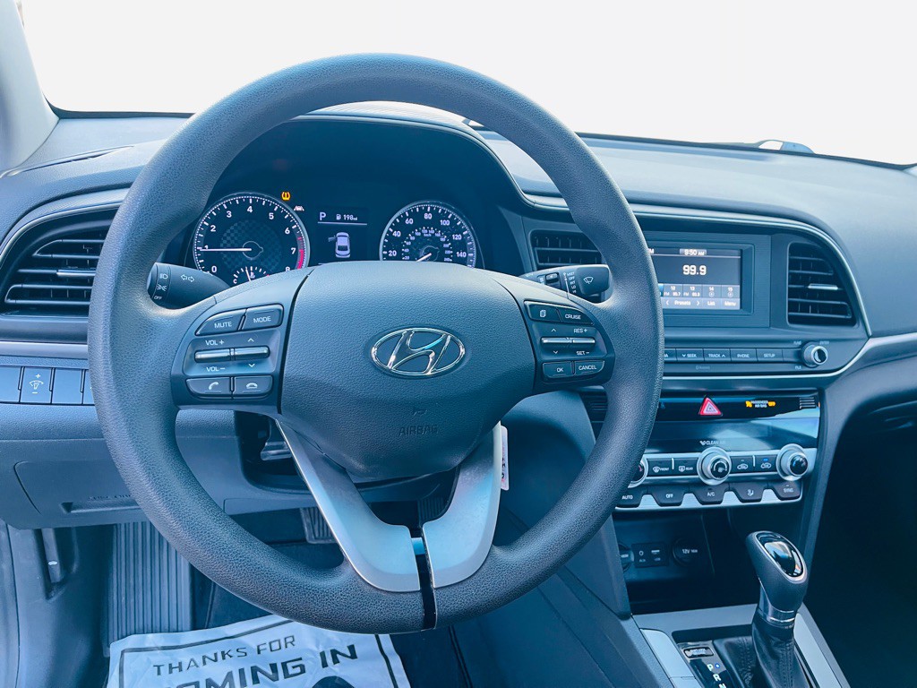2020 Hyundai Elantra Image 8